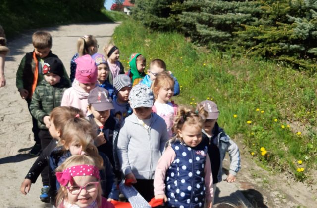 Spacer w okolicy przedszkola :) 3,4,5 Latki