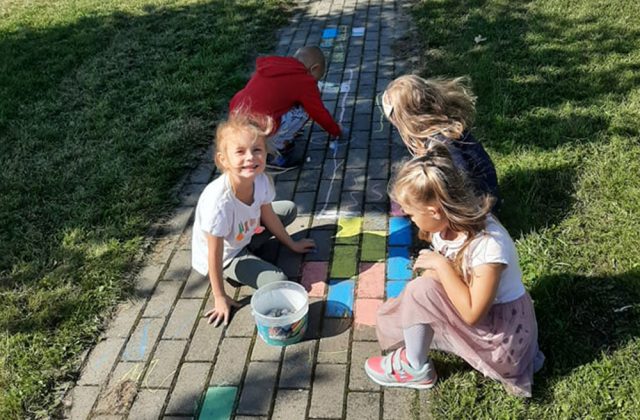 Zabawy na świeżym powietrzu. Puchatki wrzesień 2021