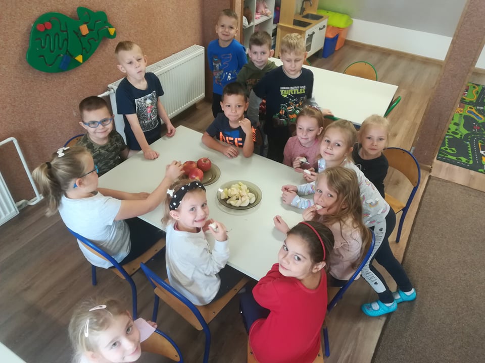 Światowy Dzień Jabłka w Puchatkach 28.09.2021r.
