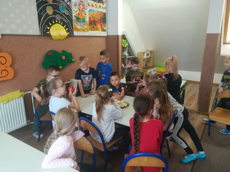 Światowy Dzień Jabłka w Puchatkach 28.09.2021r.