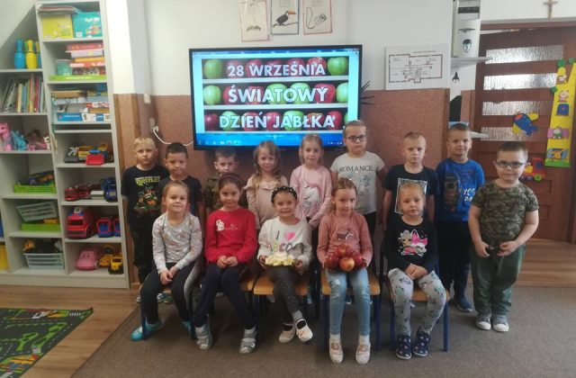 Światowy Dzień Jabłka w Puchatkach