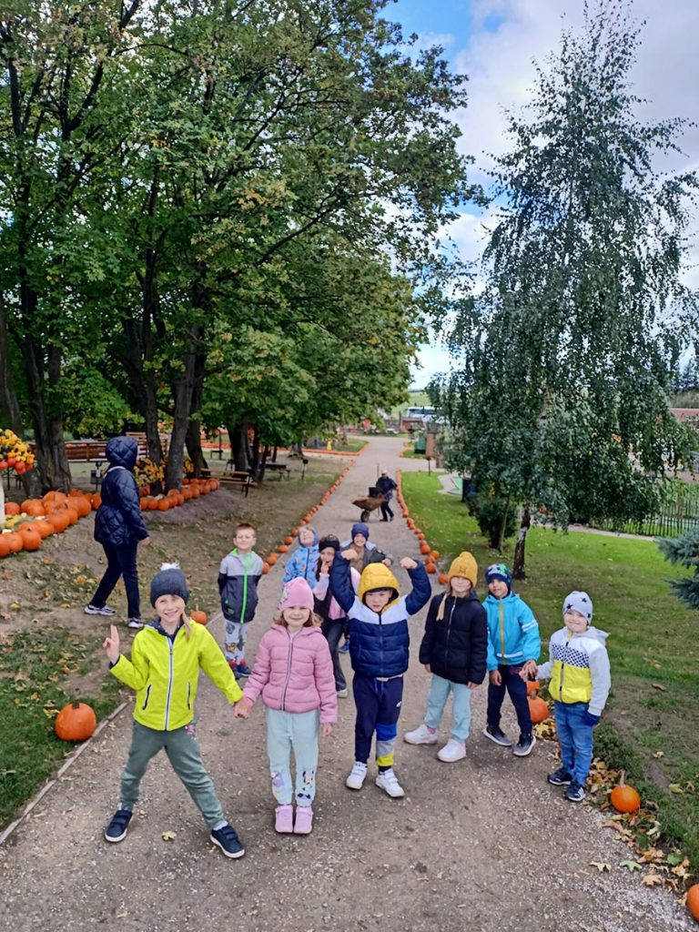 Pięciolatki w Zagrodzie Kociewskiej