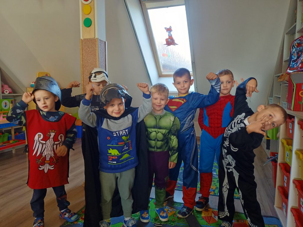 Dzień chłopaka u Puchatków, chłopcy