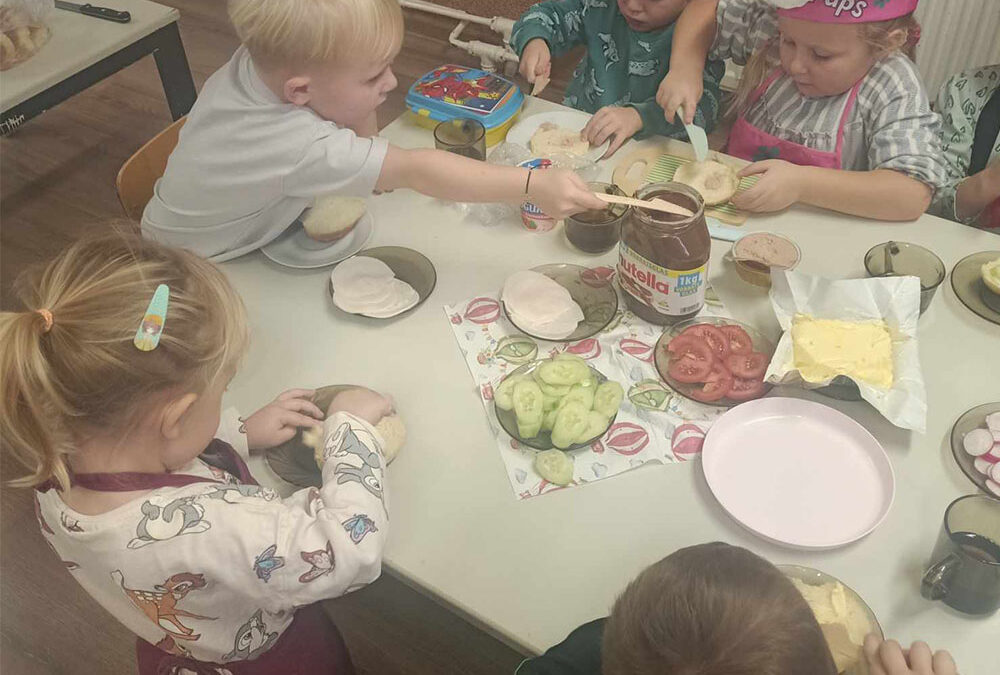 Puchatki robią kanapki