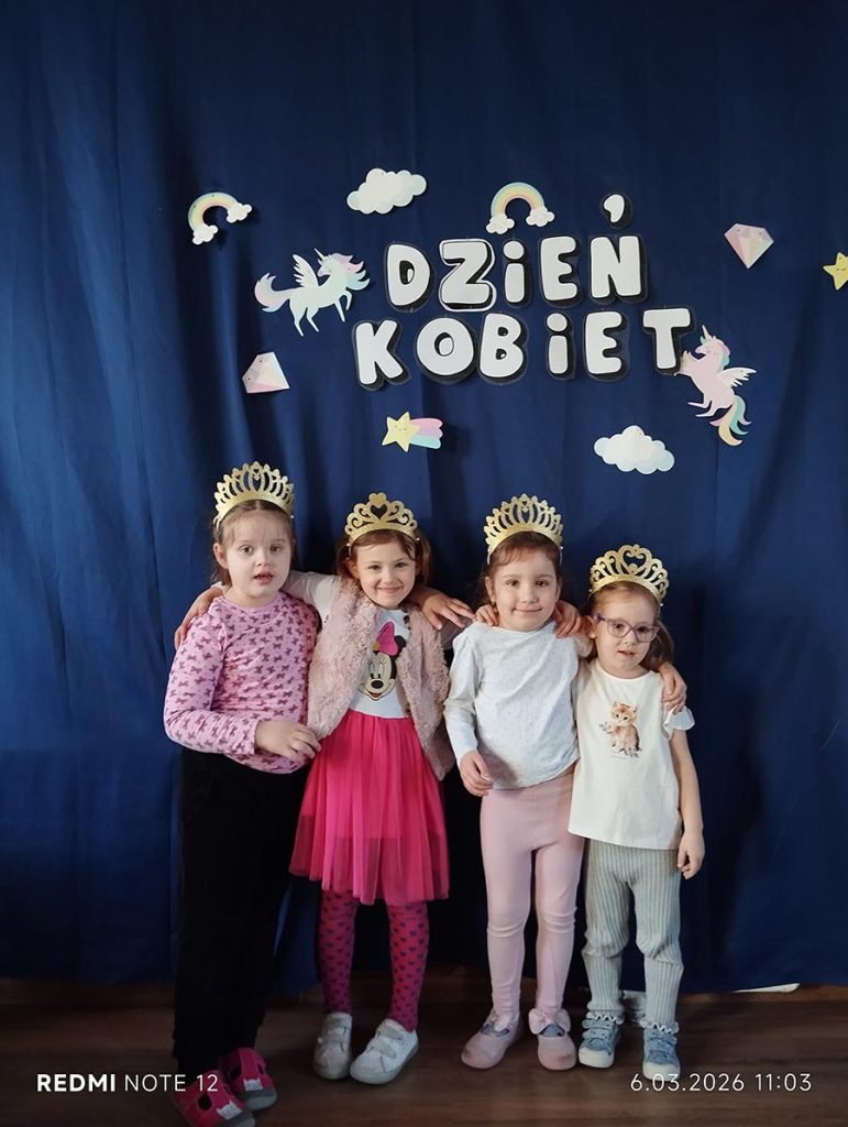 Dzień kota, dzień kobiet, dzień gofra